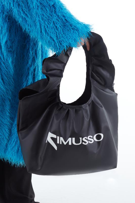 2022KIMUSSO International Fashion Week Waterproof cloud underarm bag