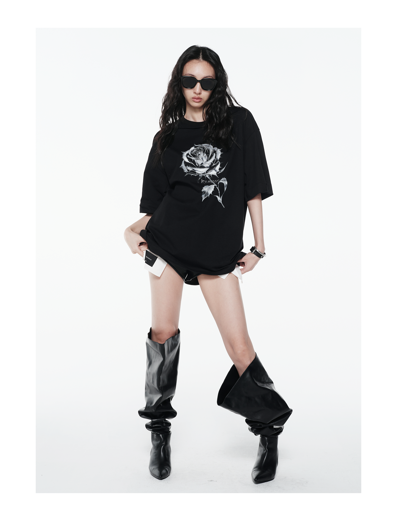 KIMUSSO Thorn Rose Graphic Drop-Shoulder Long-Sleeve T-Shirt