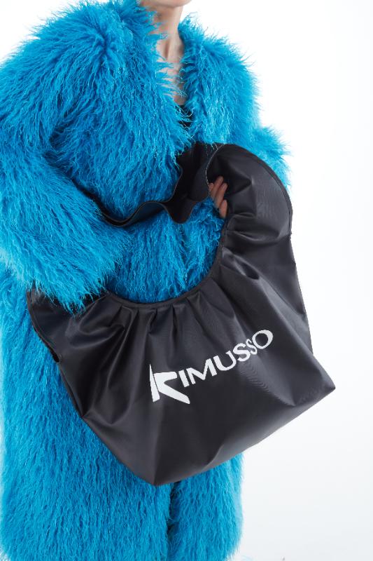2022KIMUSSO International Fashion Week Waterproof cloud underarm bag