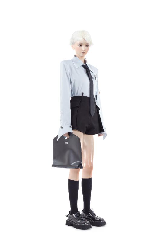 2025KIMUSSO International Fashion Week Deconstruct the shoulder pad shirt