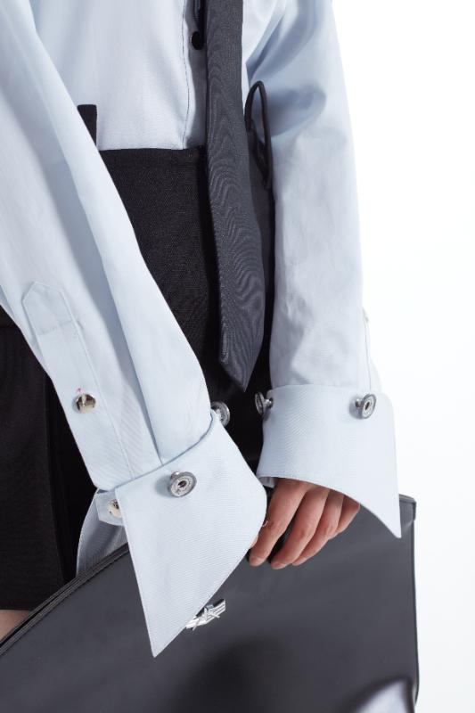 2025KIMUSSO International Fashion Week Deconstruct the shoulder pad shirt