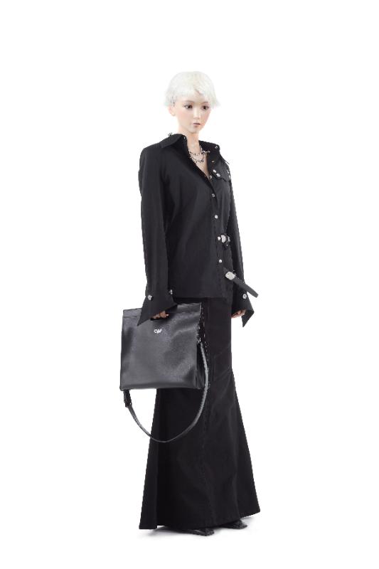 2025KIMUSSO International Fashion Week Deconstruct the shoulder pad shirt