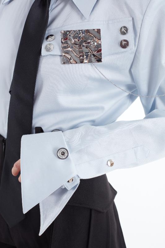 2025KIMUSSO International Fashion Week Deconstruct the shoulder pad shirt