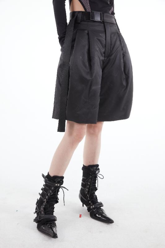 2025KIMUSSO International Fashion Week Silk wool Bermuda shorts