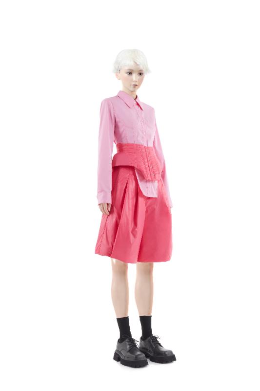 2025KIMUSSO International Fashion Week Slim-fit shirt with curved hem