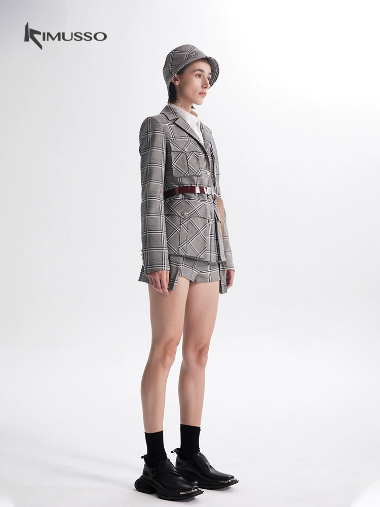 025KIMUSSO International Fashion Week runway show double-breasted plaid commuter long-sleeved fashion military-style plaid shorts