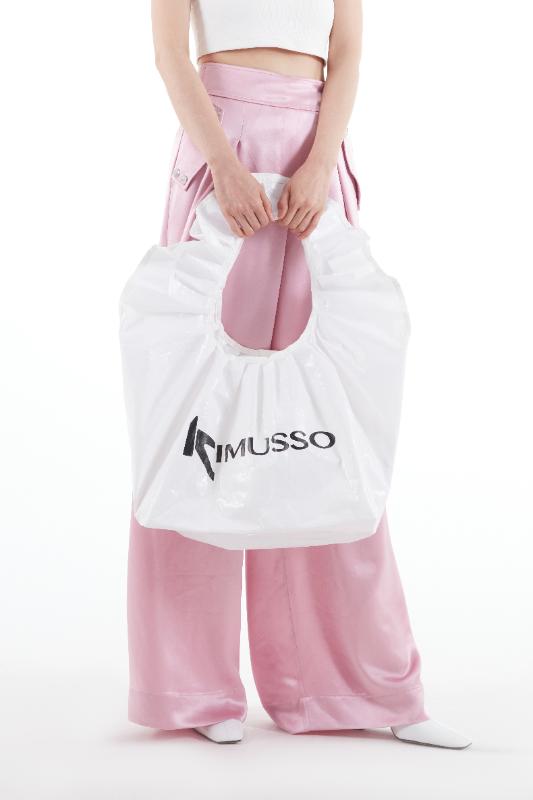 2022KIMUSSO International Fashion Week Waterproof cloud underarm bag