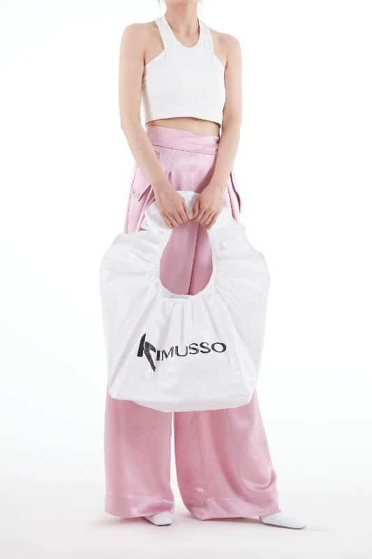 2025KIMUSSO International Fashion Week Stretch vest with neck hanging