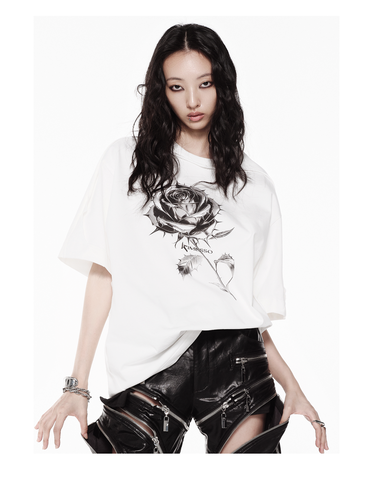 KIMUSSO Thorn Rose Graphic Drop-Shoulder Long-Sleeve T-Shirt
