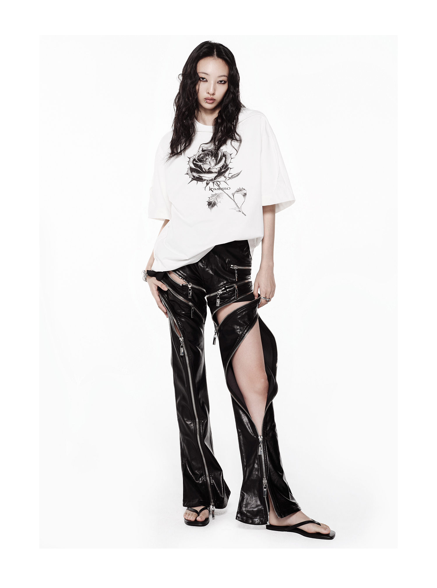 KIMUSSO Thorn Rose Graphic Drop-Shoulder Long-Sleeve T-Shirt